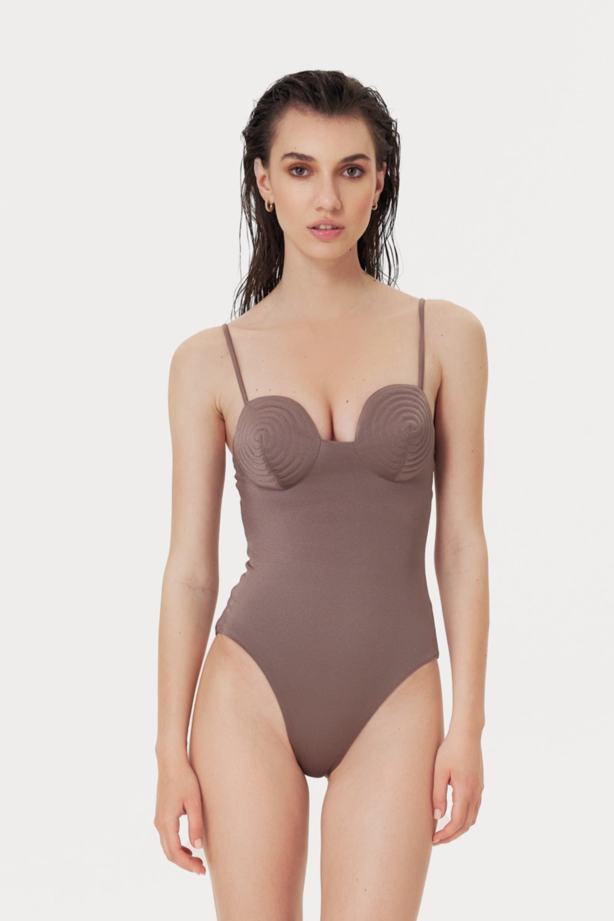 Taupe Spiral Round Cup One Piece