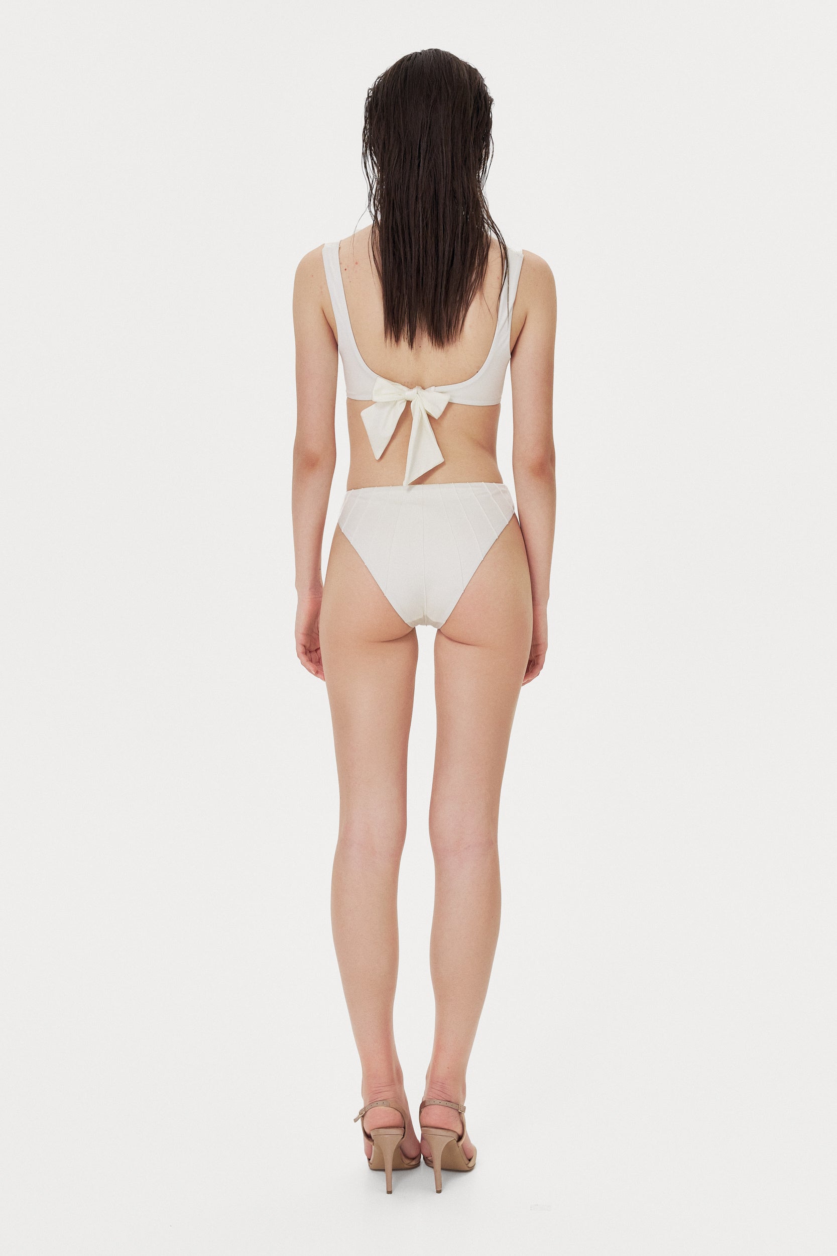 Pearl Coquillage Cut-Out One Piece